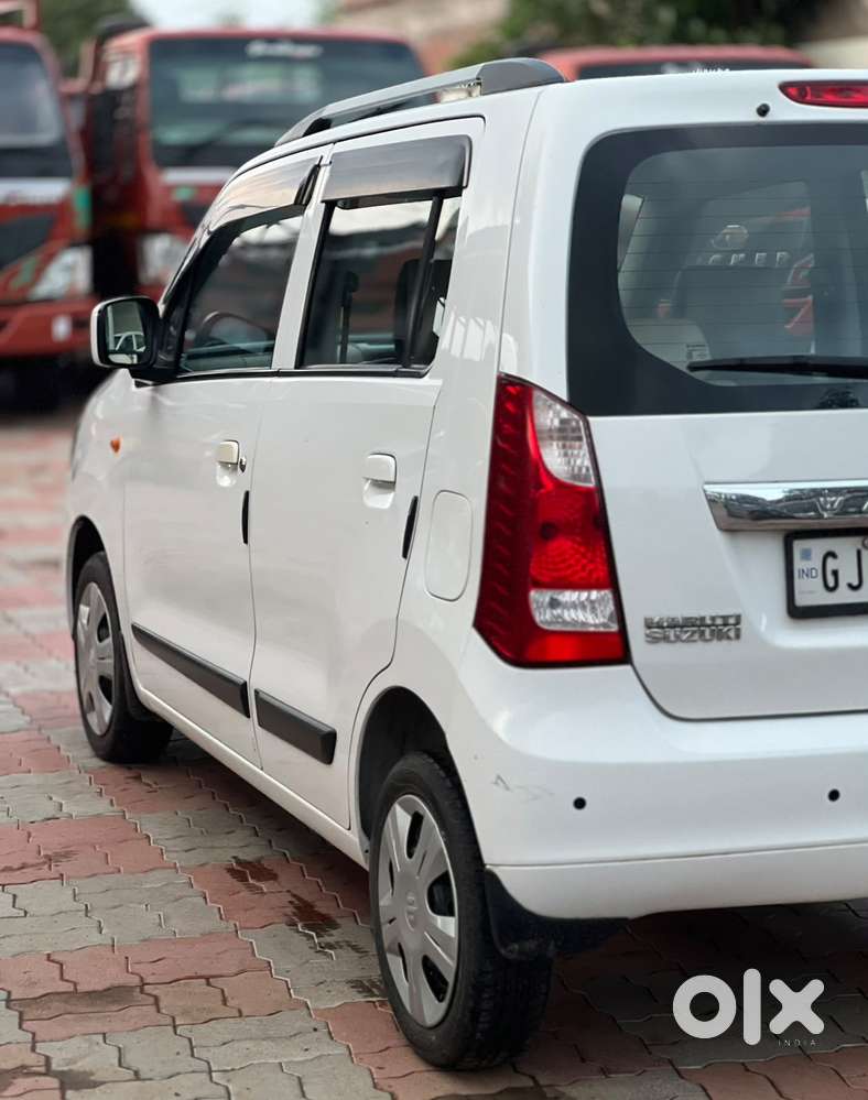 Maruti Suzuki Wagon R Vxi 1.2, 2018, Petrol