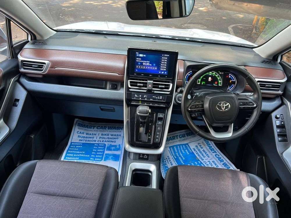 Toyota Innova Hycross 2.0 Vx Hybrid 8 Str, 2023, Petrol