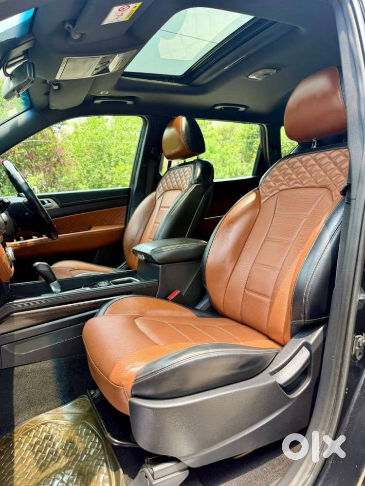 Mahindra Alturas G4 4wd At, 2019, Diesel