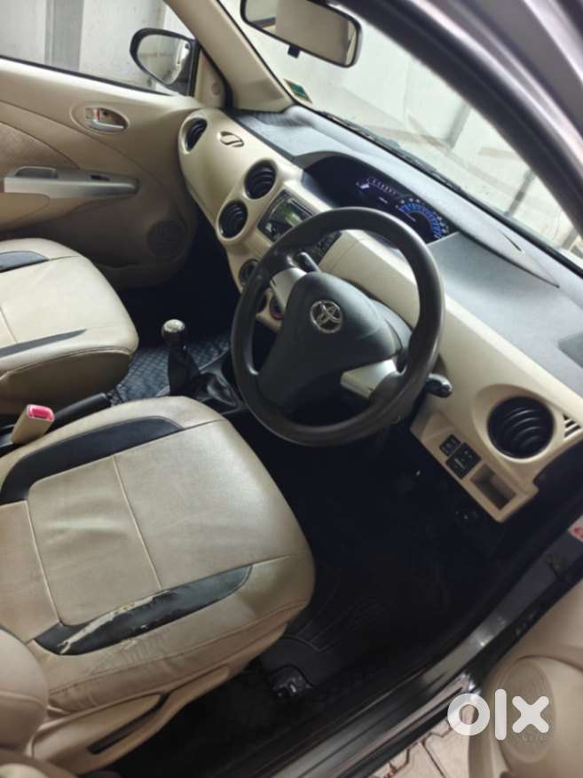 Toyota Etios 1.5 V, 2017, Petrol