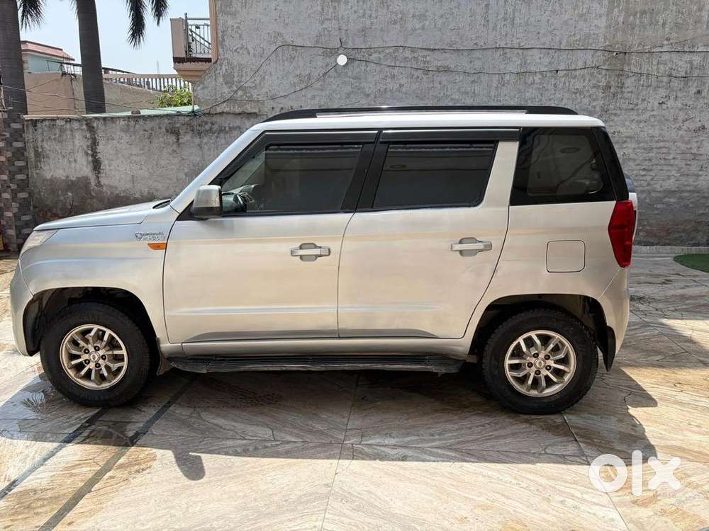 Mahindra Tuv 300