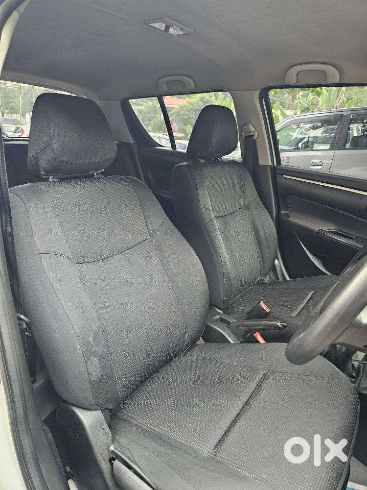 Maruti Suzuki Swift Vxi + Manual, 2017, Petrol