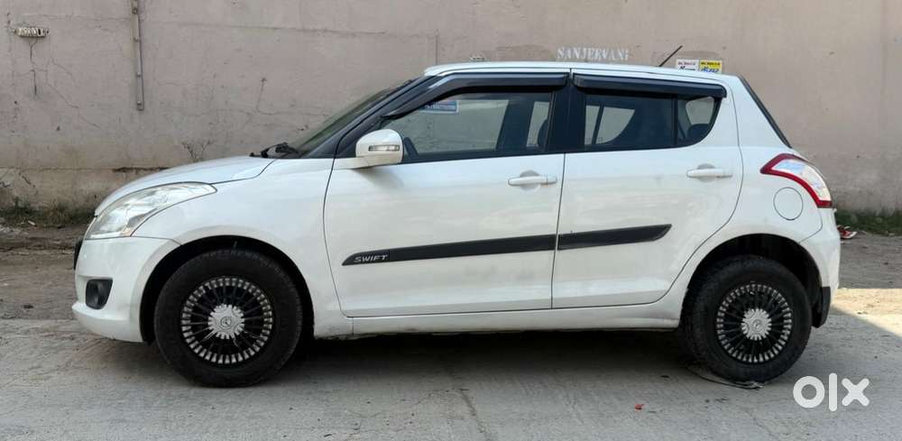 Maruti Suzuki Swift Vxi, 2014, Petrol