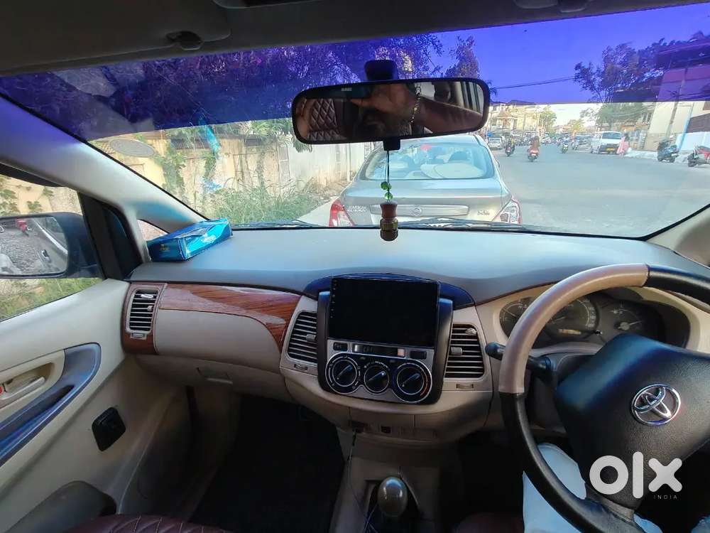 Toyota Innova 2.5,  2005