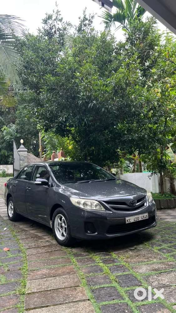 Toyota Corolla Altis 2012 Diesel Manual Car