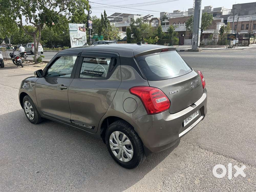 Maruti Suzuki Swift Vxi + Manual, 2022, Petrol