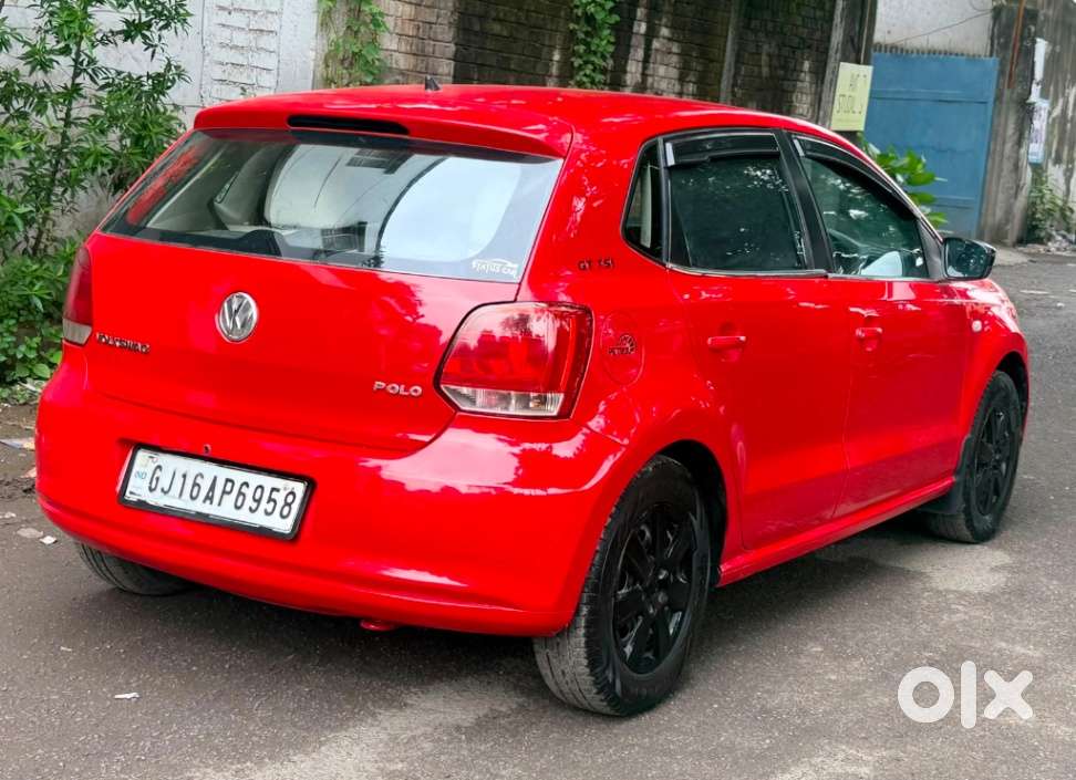 Volkswagen Polo Petrol Highline 1.2l, 2011, Cng & Hybrids