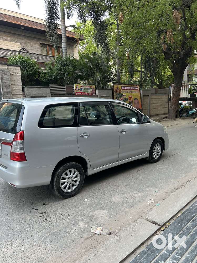 Toyota Innova 2.5 Vx 8 Str Bs-iii, 2014, Diesel