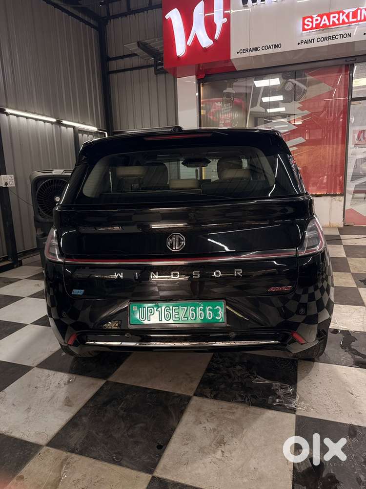 Mg Windsor Essence Ev 2025 Year Model