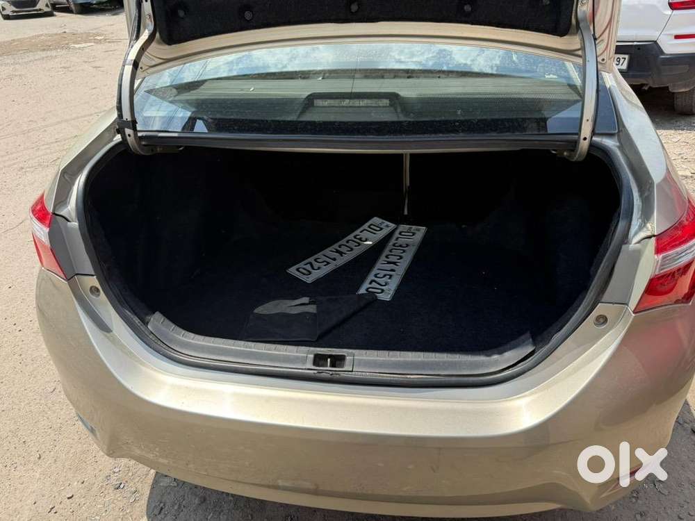 Toyota Corolla Altis 2015 Petrol Well Maintained