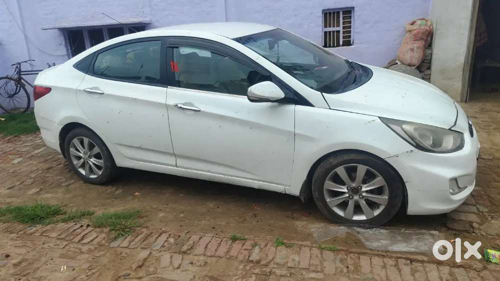 Hyundai Fluidic Verna Crdi 2012