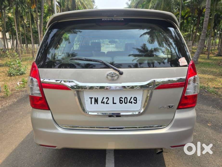 Toyota Innova 2.5 V 8 Str, 2015, Diesel