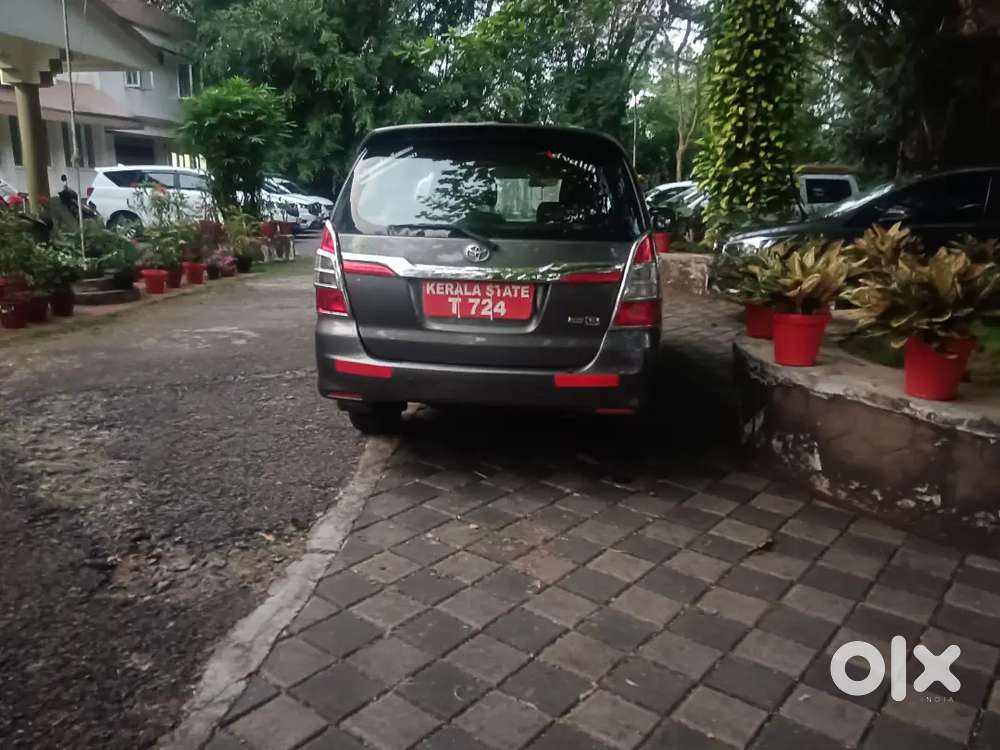 Toyota Innova 2013 Diesel Well Maintained