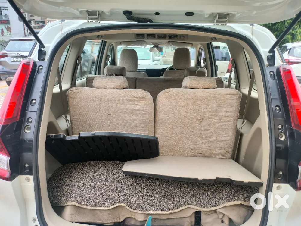 Maruti Suzuki Ertiga 7 Seater Smart Hybrid First Owner White Color