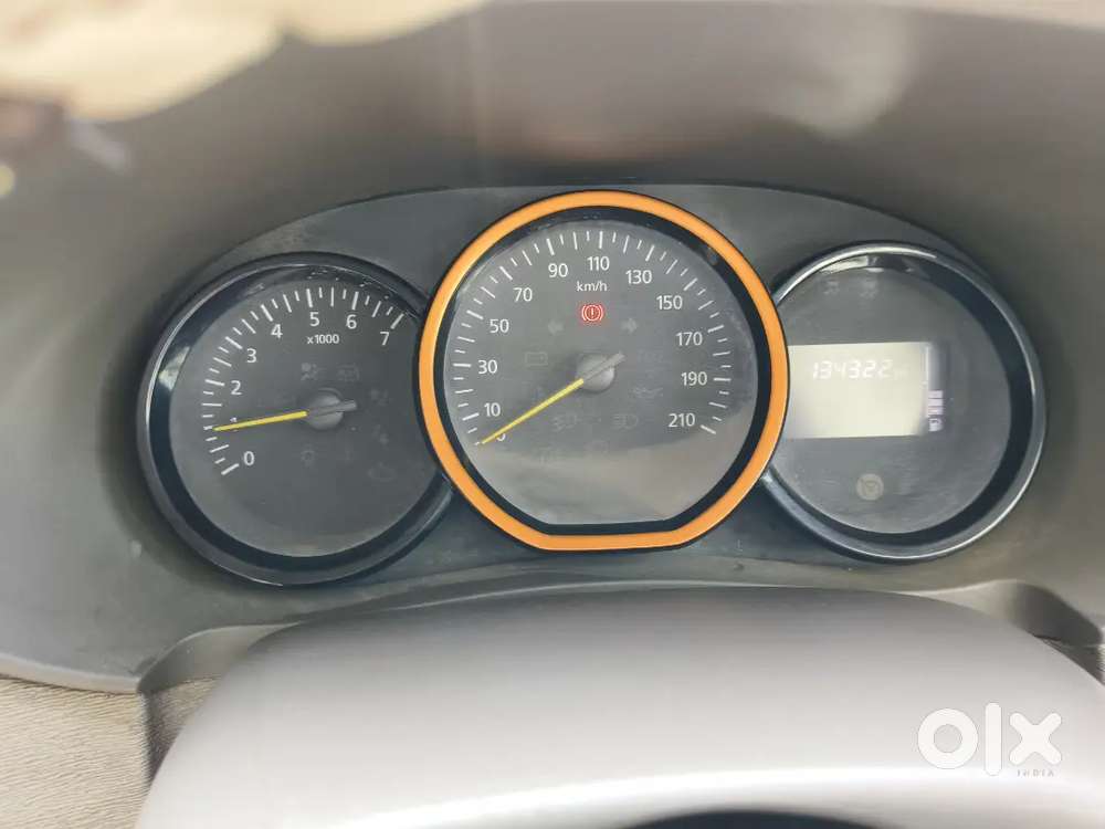 Renault Lodge Rxl
Single Owner 
Km.. 1.34.000
Insurance Current