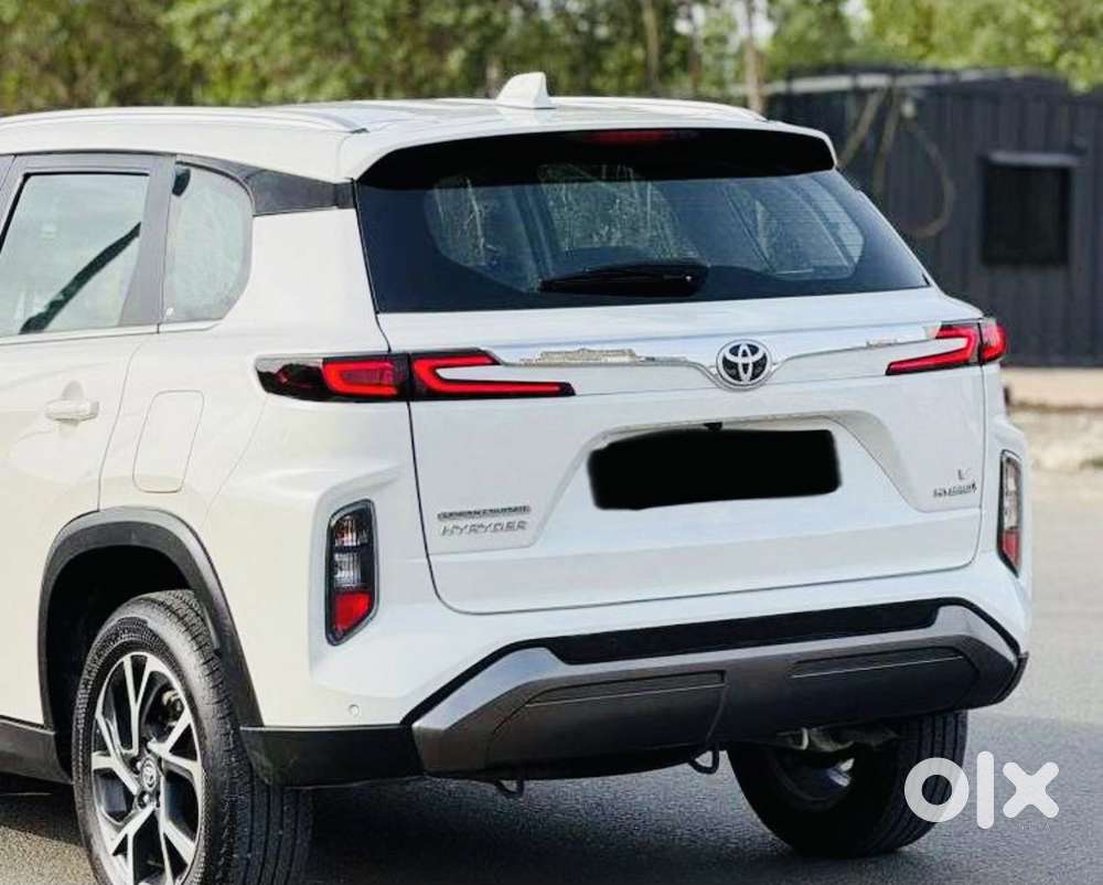 Toyota Urban Cruiser Hyryder V Hybrid Aero Edition, 2024