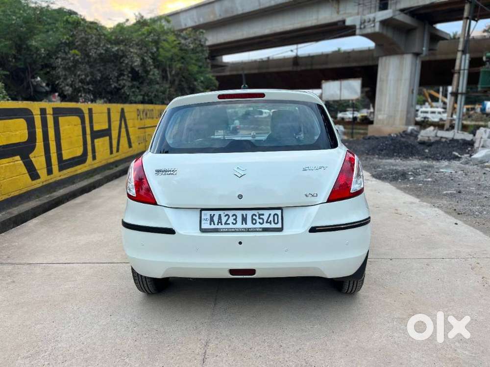 Maruti Suzuki Swift Vxi + Manual, 2017, Petrol