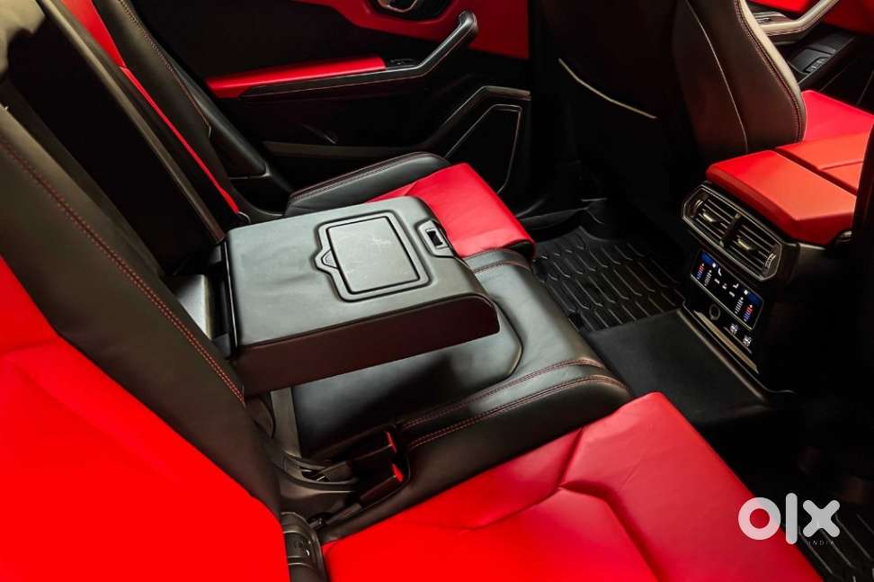 Lamborghini Urus V8, 2021, Petrol