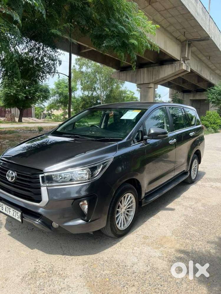 Toyota Innova Crysta 2.4 G Mt, 2022, Diesel