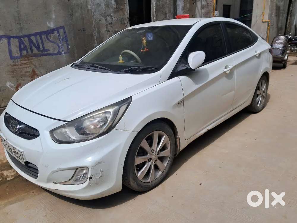 Hyundai Fluidic Verna 2012