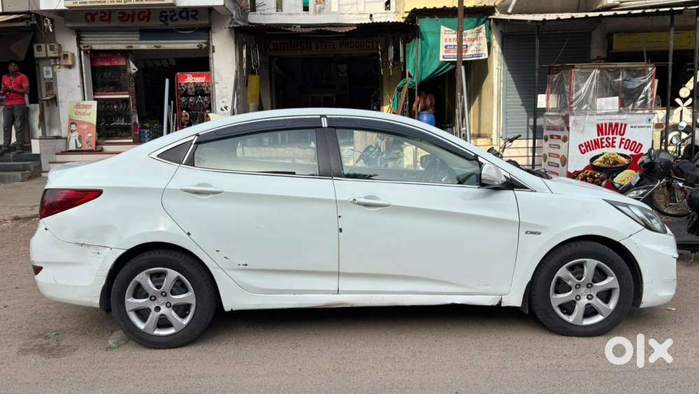 Hyundai Verna 1.6sx (mt)