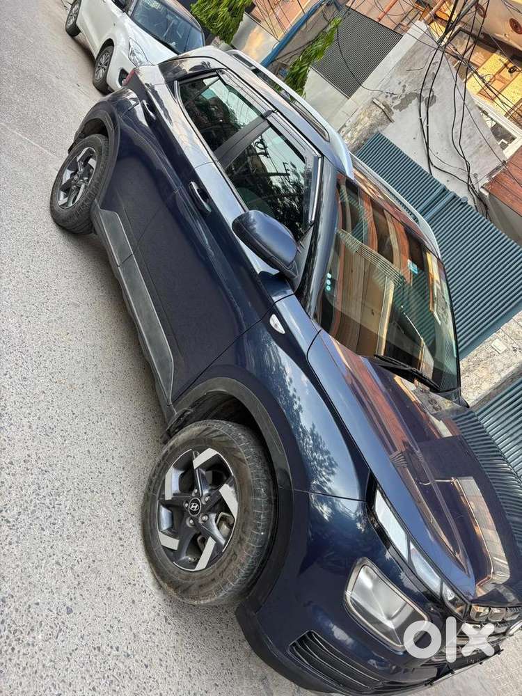Hyundai Venue 2022 Petrol Good Condition