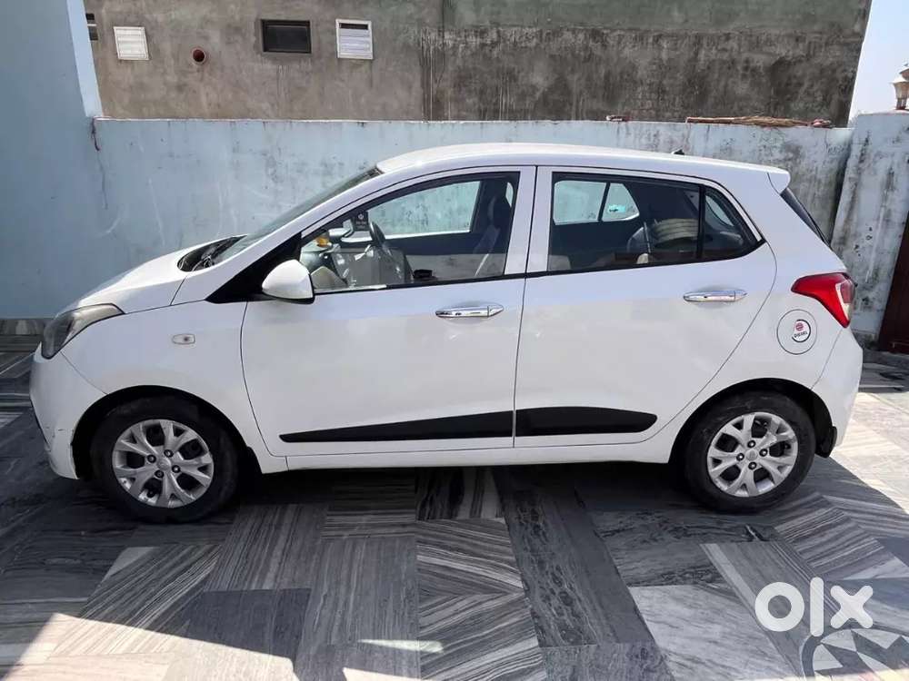 Hyundai Grand I10 2016 Diesel 83372 Km Driven