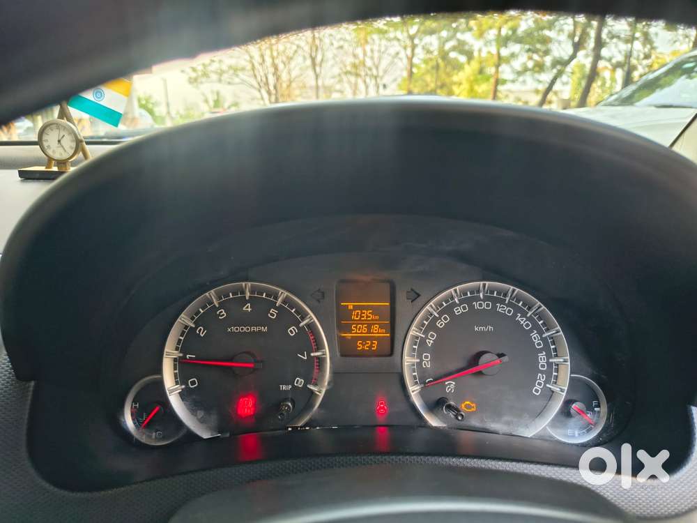 Maruti Suzuki Swift Dzire Vxi Optional, 2015, Petrol