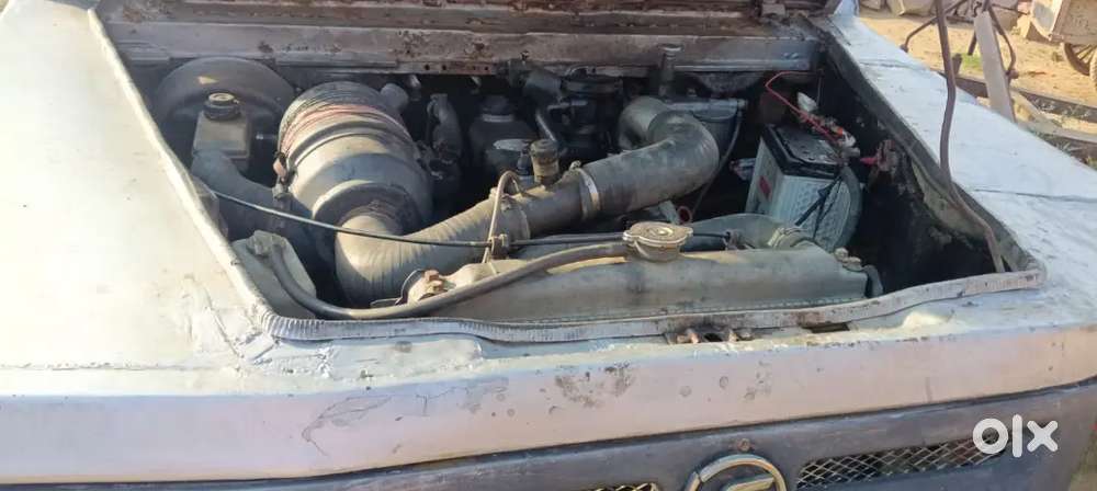 Force Cruiser 14 Seater Diesel Gadi