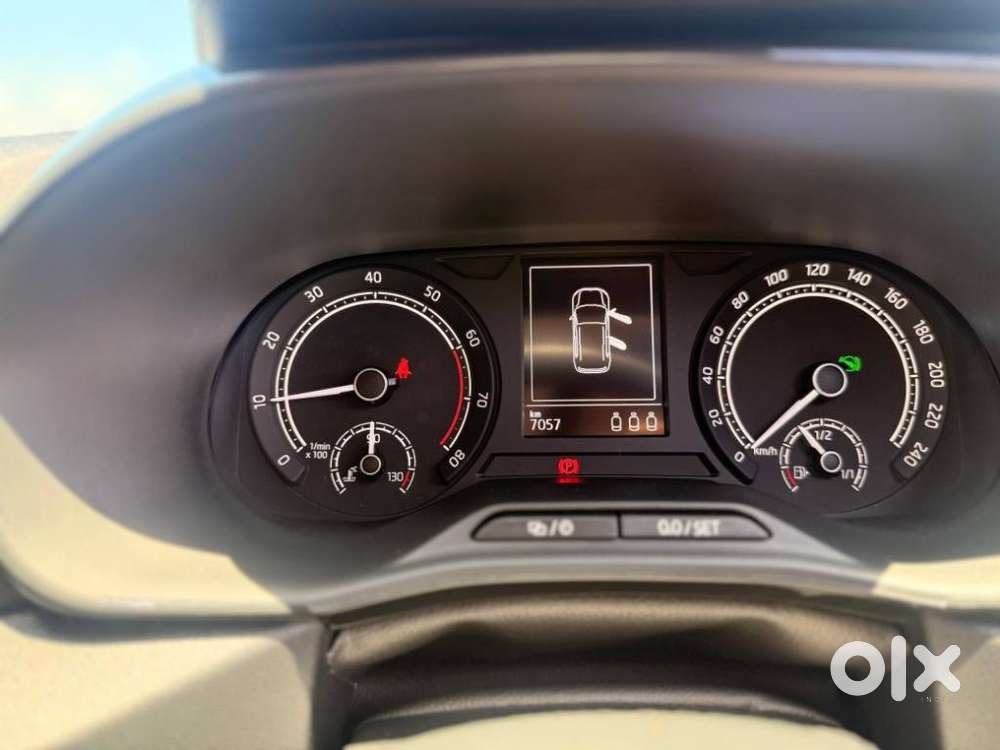 Skoda Kylaq Signature At, 2025, Petrol