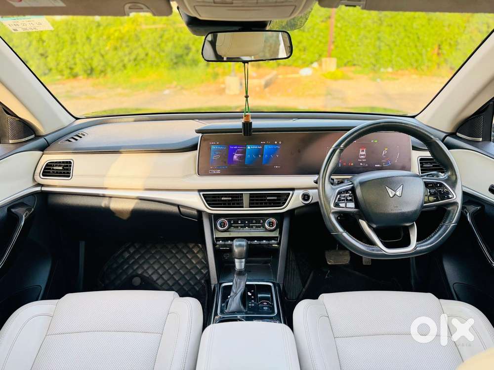 Mahindra Xuv700 Ax7 Luxury Pack Awd, 2022, Diesel