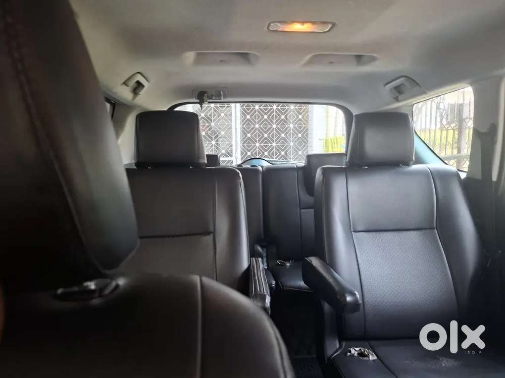 Toyota Innova Crysta 2017 Diesel 120000 Km Driven