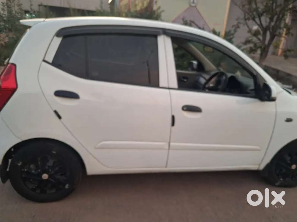 Hyundai Grand I10  Sportz 2012 Petrol