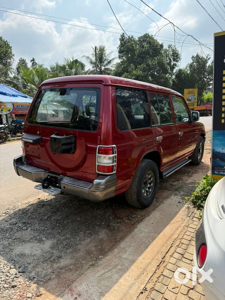 Mitsubishi Pajero 1998 Petrol Well Maintained