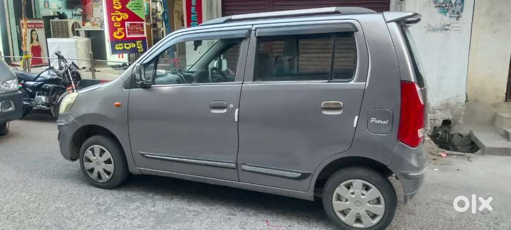 Good Condition, Single Hand Driven, Cng Car With Manufacturing