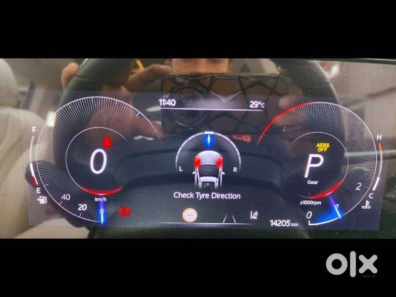 Mahindra Xuv700 2.0 Ax 7 Petrol At Luxury Pack Str, 2022, Petrol