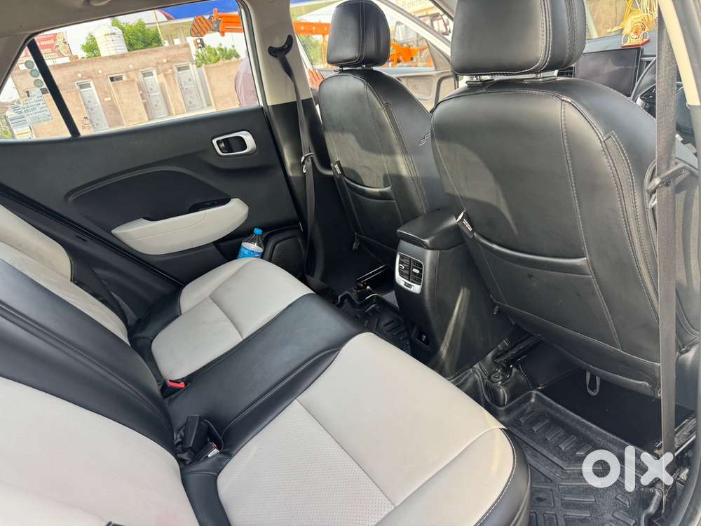 Hyundai Venue Petrol Sx Mt 2025