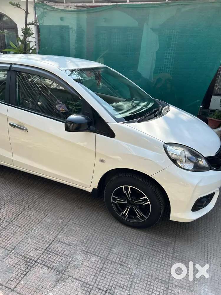 Single Handed, Personal Car Of A Bank Manager,amaze 1.5 S 2013