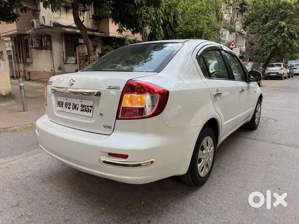 Maruti Suzuki Sx4 Vxi Bsiv, 2013, Petrol