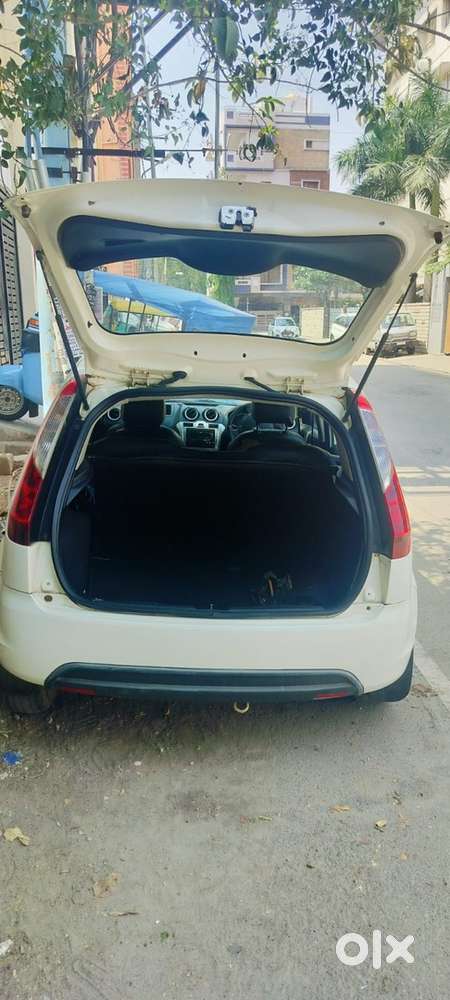 Ford Figo 2011 Petrol 70800 Km Driven