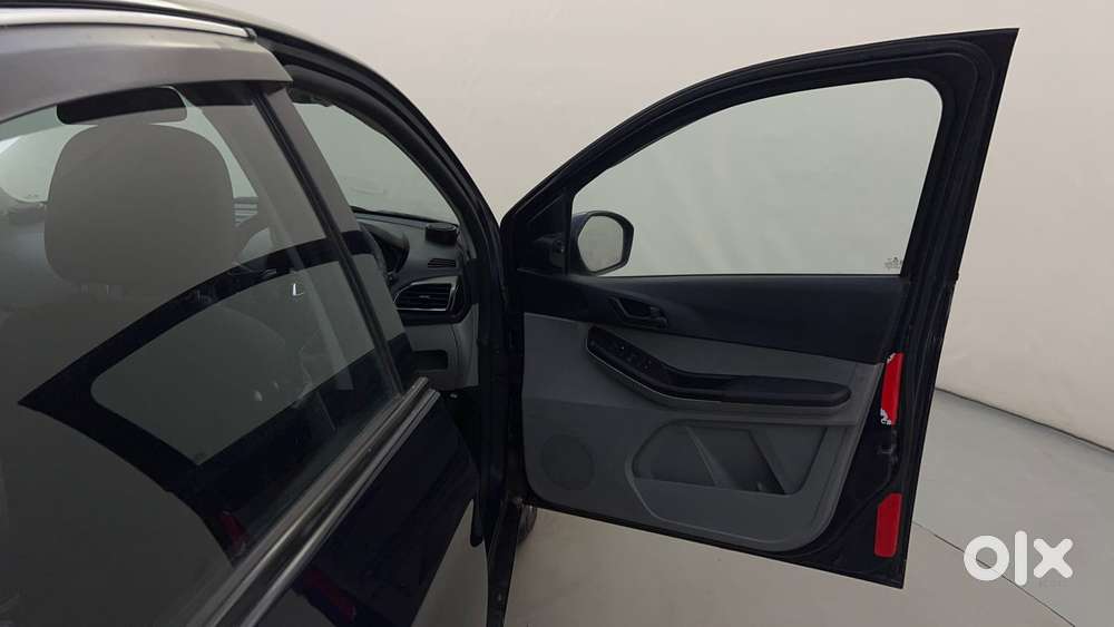 Tata Tiago 1.2 Revotron Xt Option, 2021, Petrol