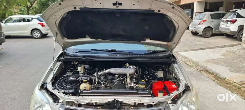 Toyota Innova 2.5 V 2012 Second Owner