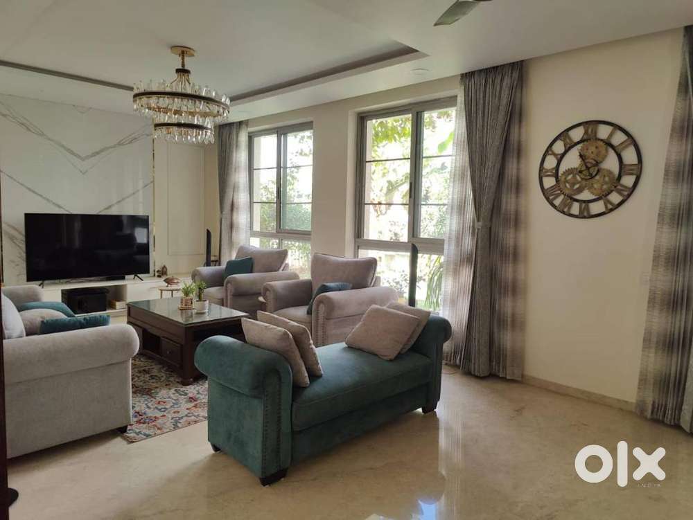 Devanahalli Hiranandani 4bhk Villa 4450sft with garden for rent