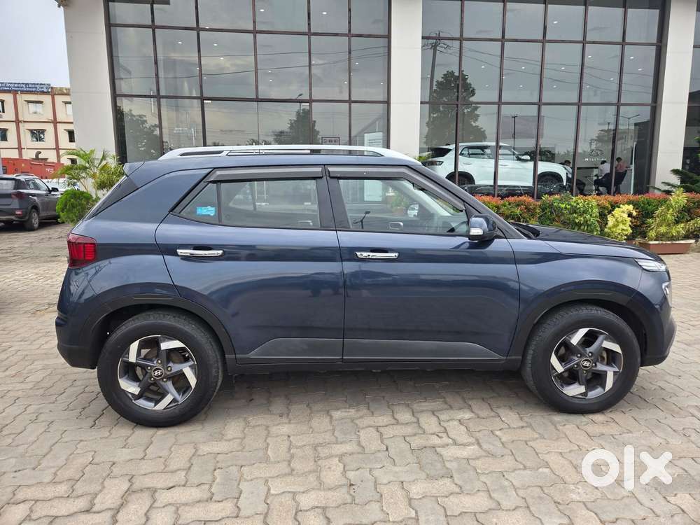 Hyundai Venue Sx (o) Mt 1.5 Diesel, 2021, Diesel
