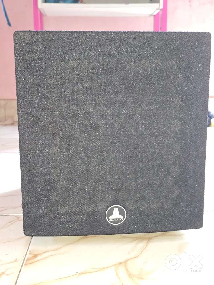 JL Audio Dominion D108 Subwoofer Excellent Condition
