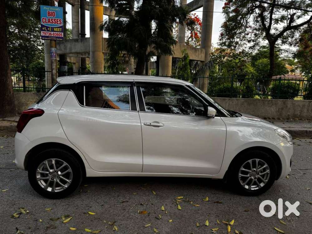 Maruti Suzuki Swift 1.3 Zxi, 2023, Petrol