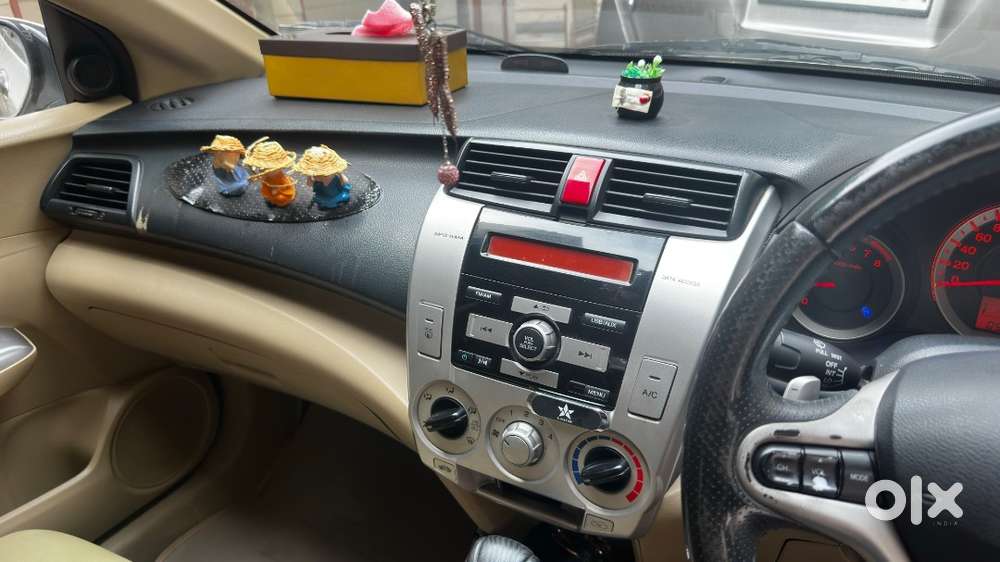 Well-maintained 2011 Honda City Automatic  1st Owner  57k Km