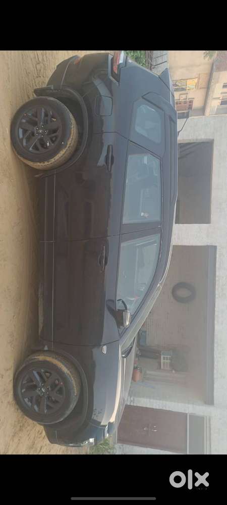 Tata Safari Xt+ Dark 2022