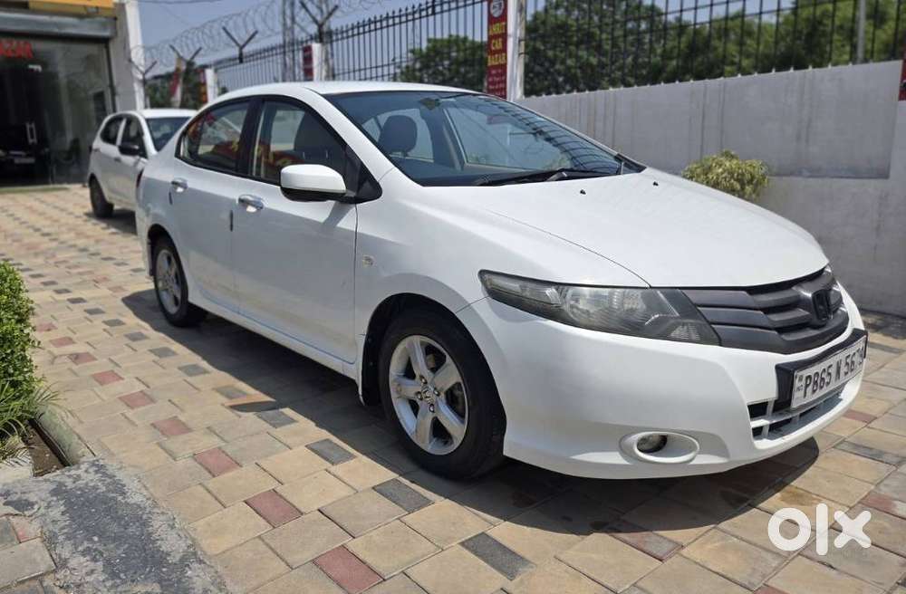 Honda City V At Exclusive, 2011, Petrol