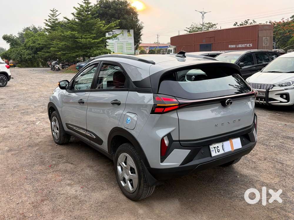 Tata Nexon Pure 1.2 S Revotron Petrol 6 Mt, 2024, Petrol